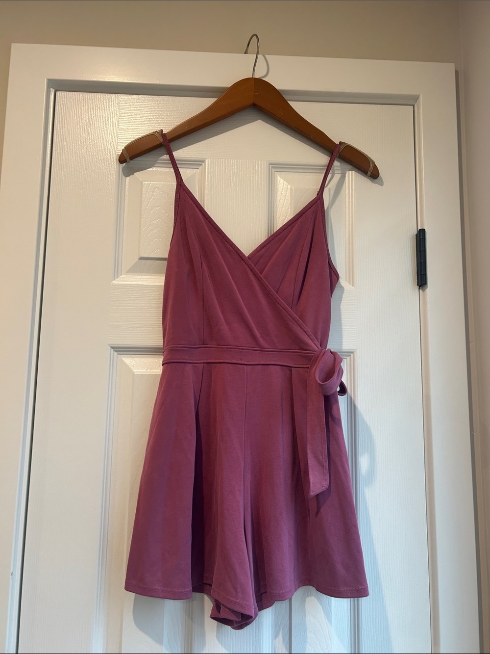 Sleeveless V-Neck Mini Romper in Mauve